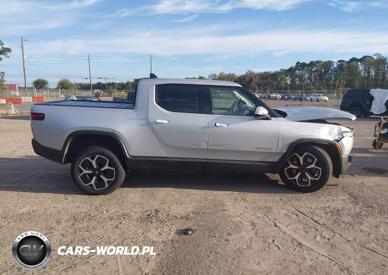 2022 Rivian R1T Adventure VIN:7FCTGAAA2NN011821 - 13