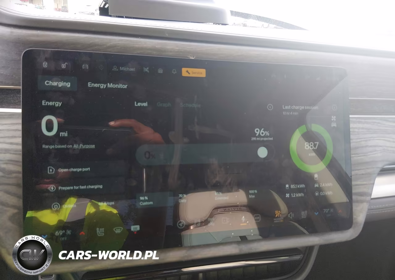 2022 Rivian R1T Adventure VIN:7FCTGAAA2NN011821 - 17