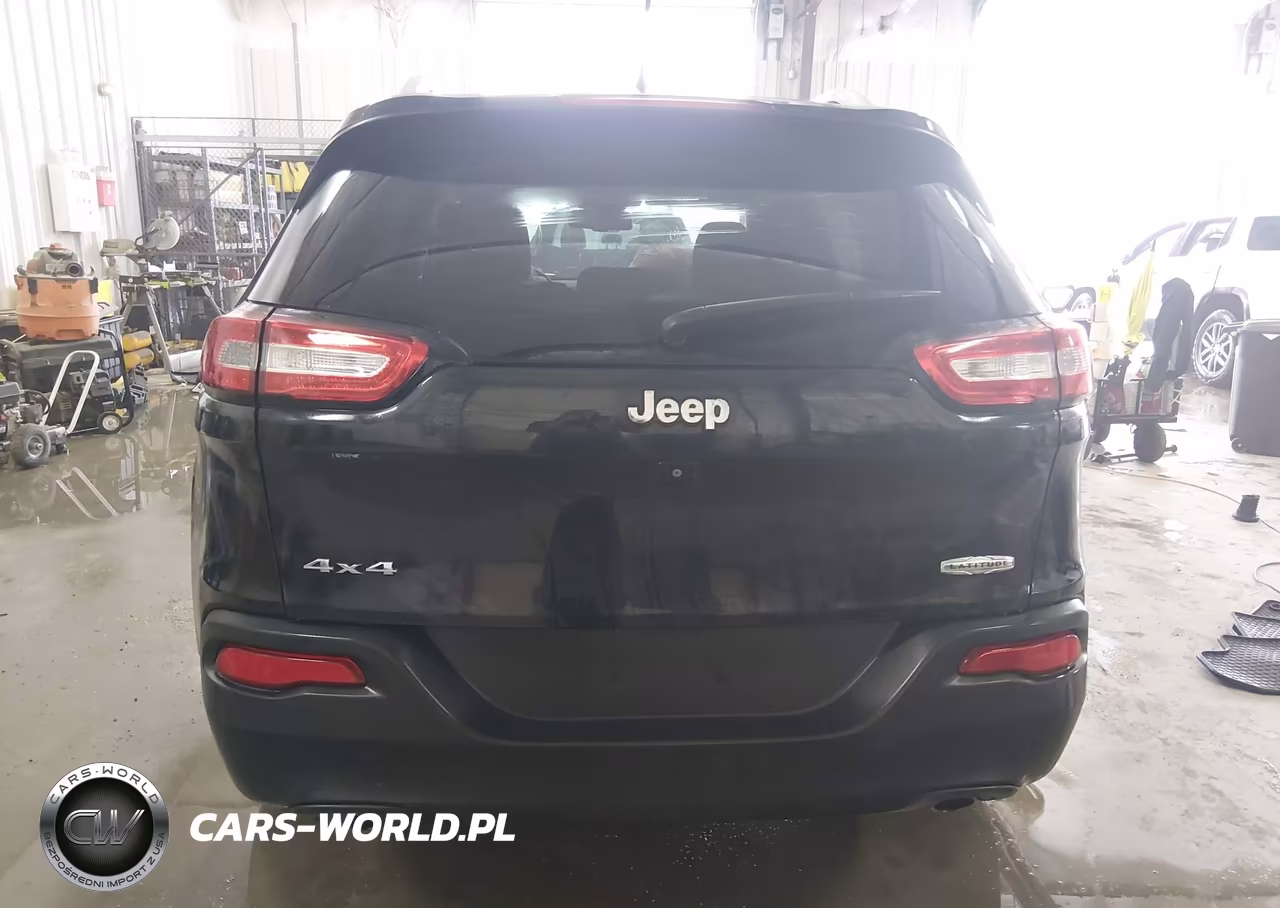 2014 Jeep Cherokee Latitude VIN:1C4PJMCS9EW244184 - 16