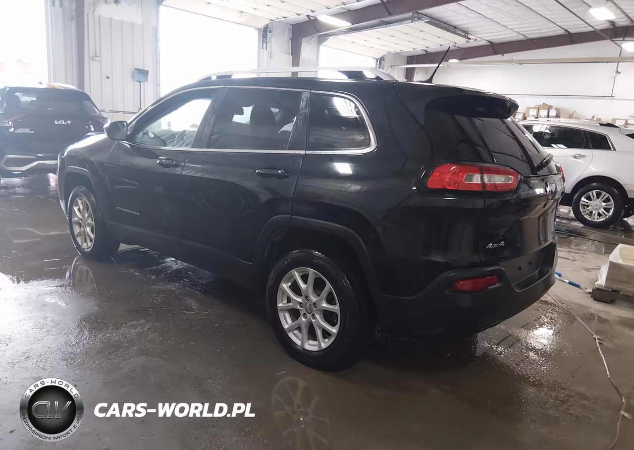 2014 Jeep Cherokee Latitude VIN:1C4PJMCS9EW244184 - 3