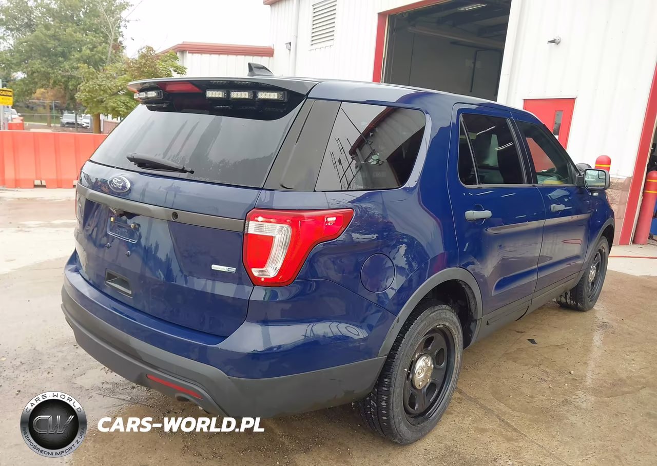 2016 Ford Utility Police Interceptor VIN:1FM5K8AR3GGA79785 - 4