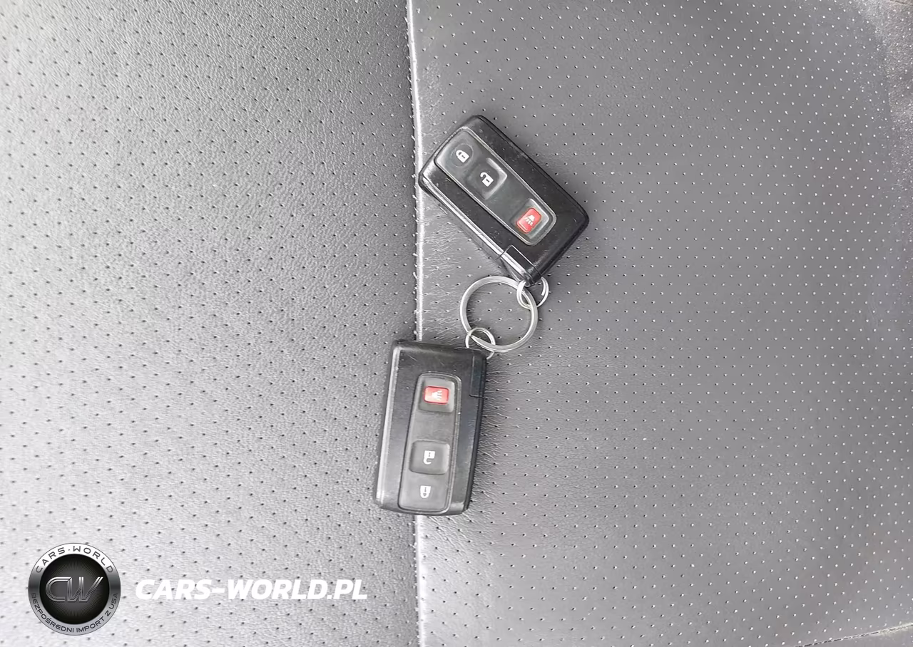 2008 Toyota Prius VIN:JTDKB20U487748349 - 11