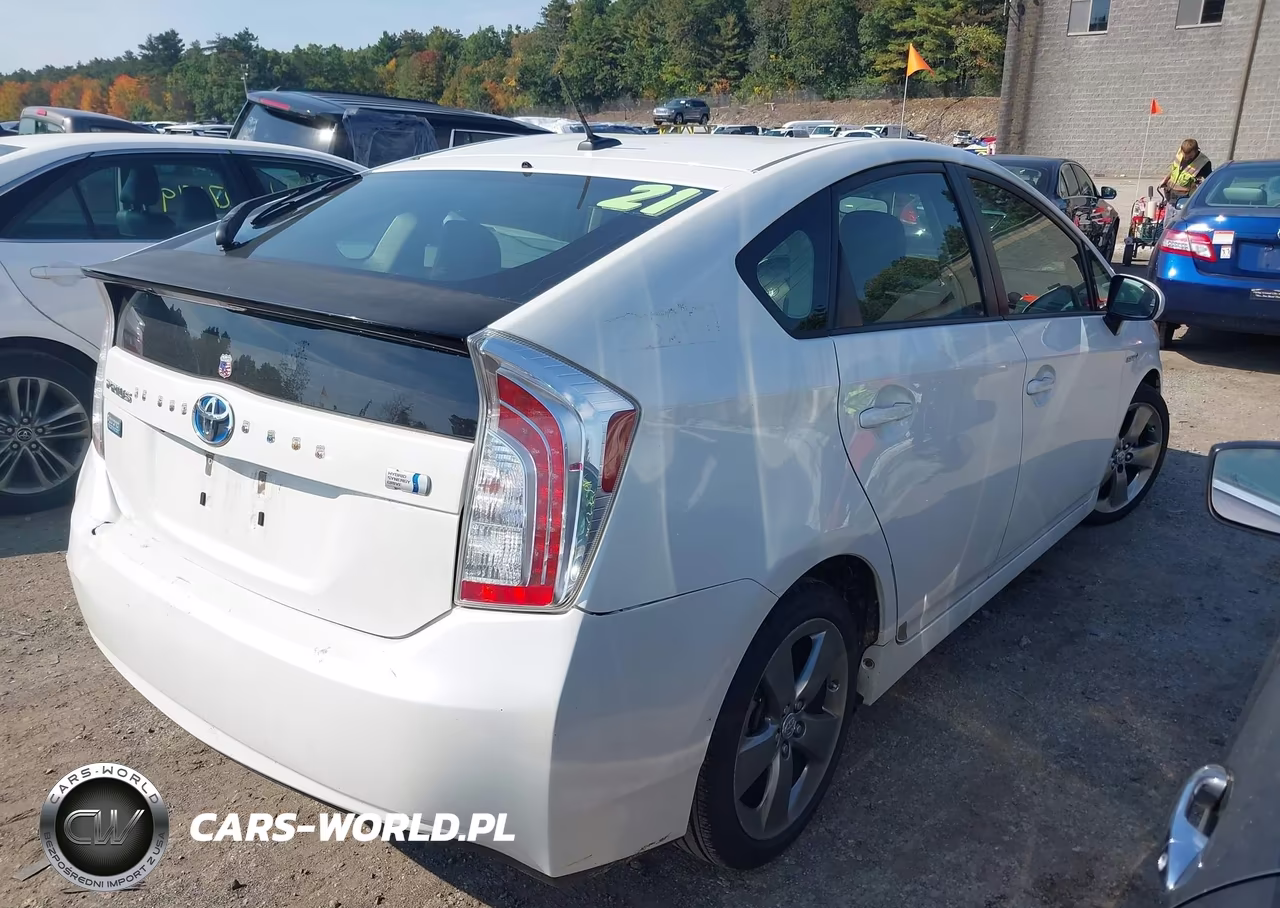 2013 Toyota Prius Three Se VIN:JTDKN3DUXD5613230 - 4
