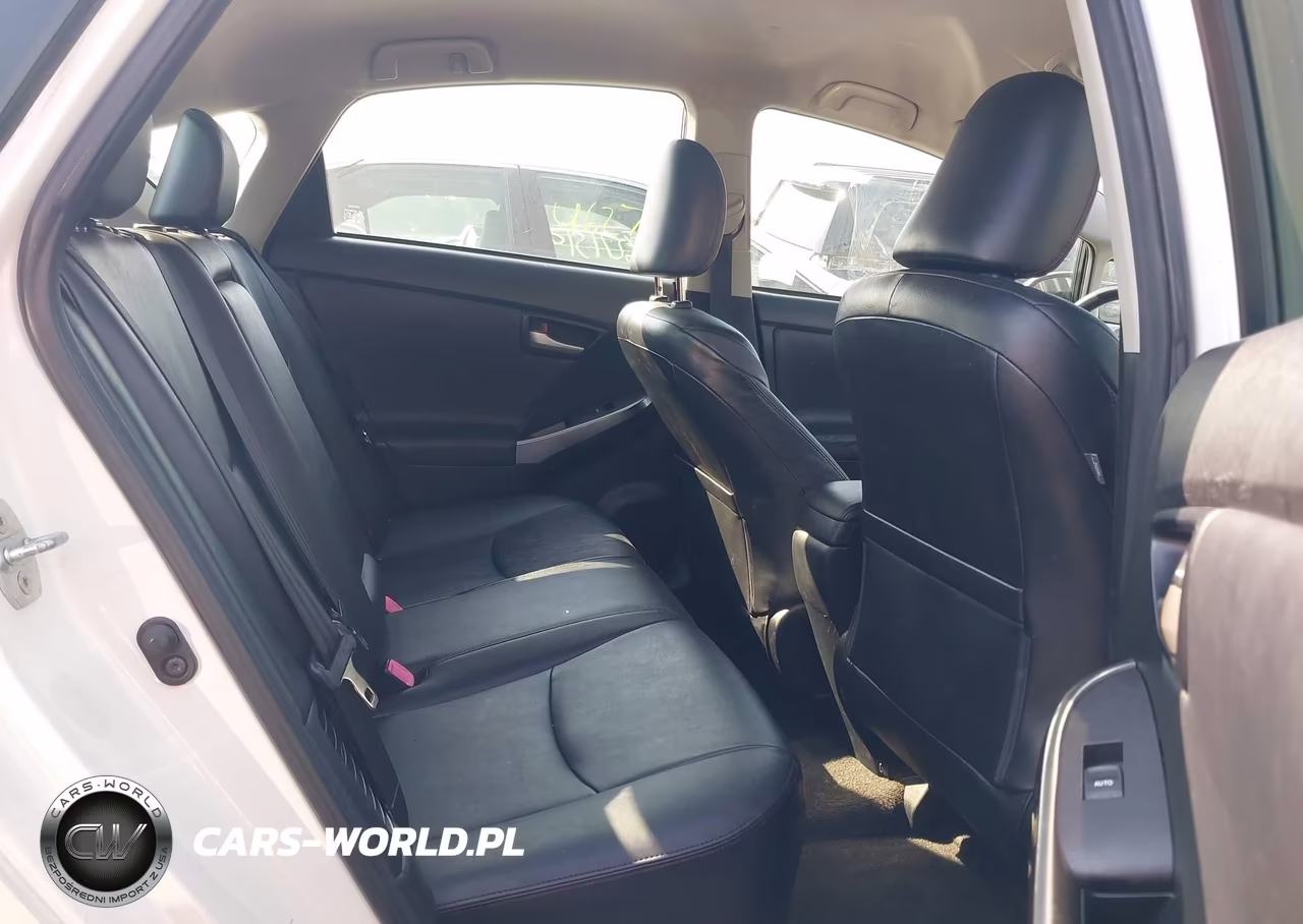 2013 Toyota Prius Three Se VIN:JTDKN3DUXD5613230 - 8