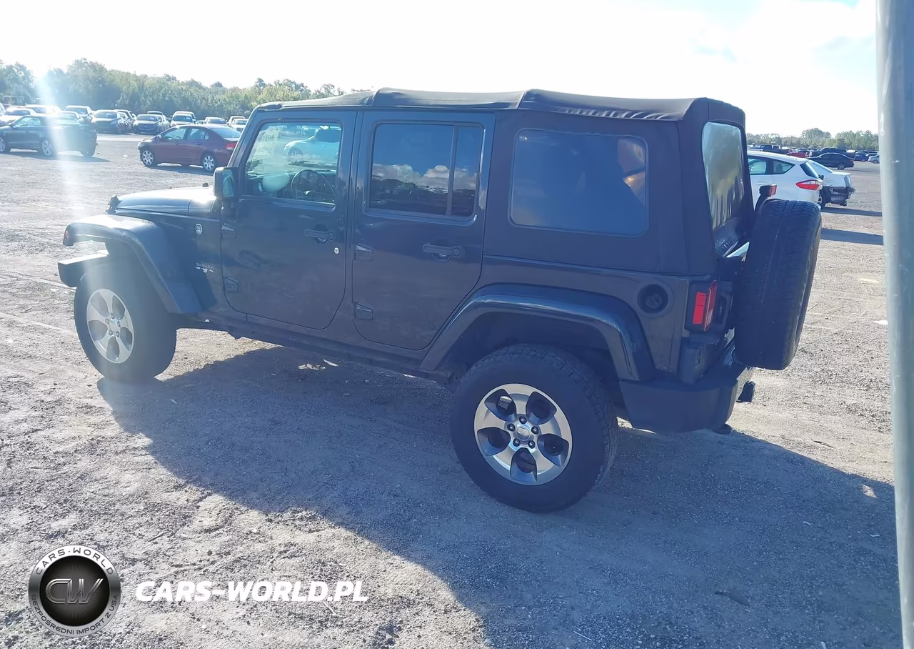 2016 Jeep Wrangler Unlimited Sahara VIN:1C4BJWEGXGL261644 - 3
