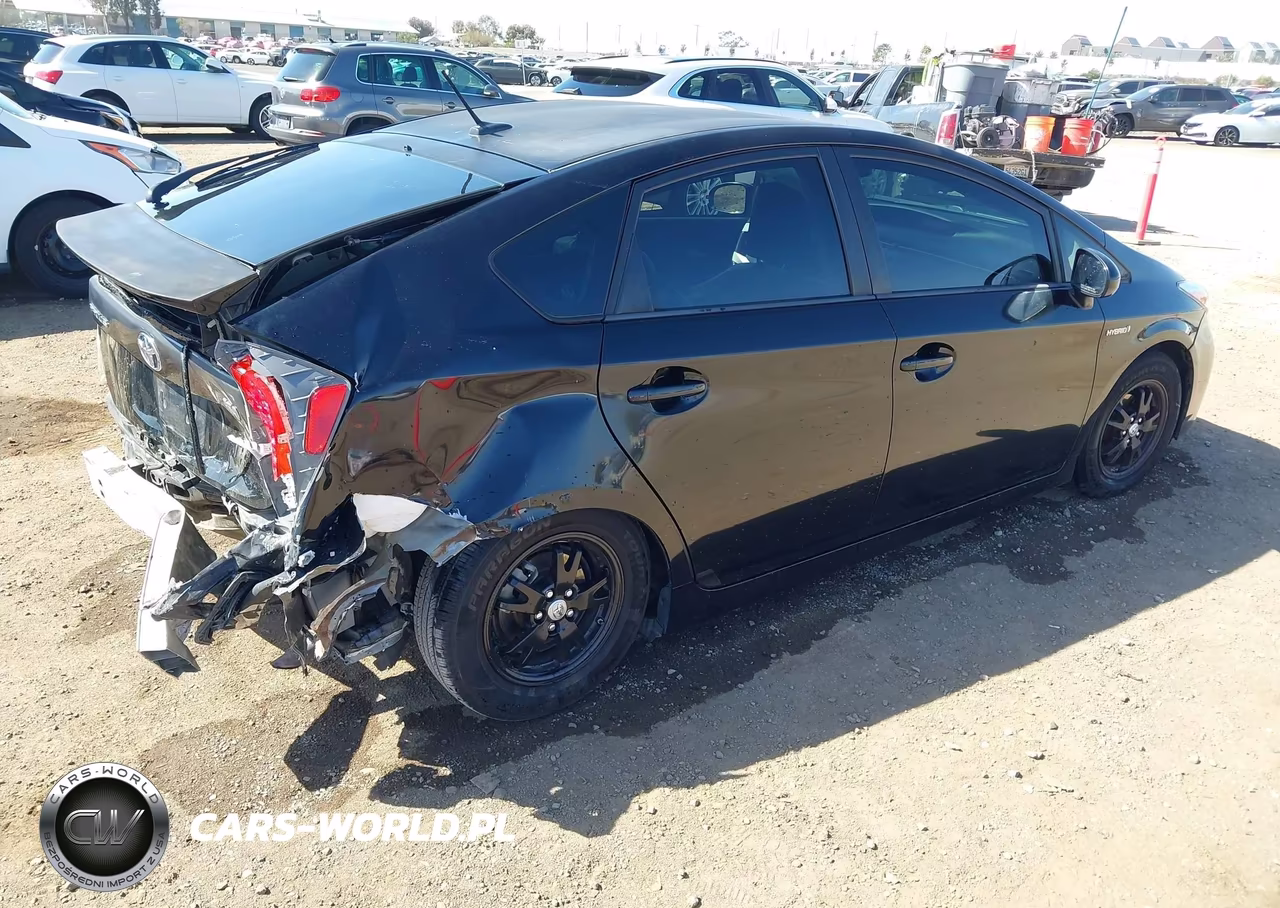 2014 Toyota Prius Four VIN:JTDKN3DU2E1771019 - 4