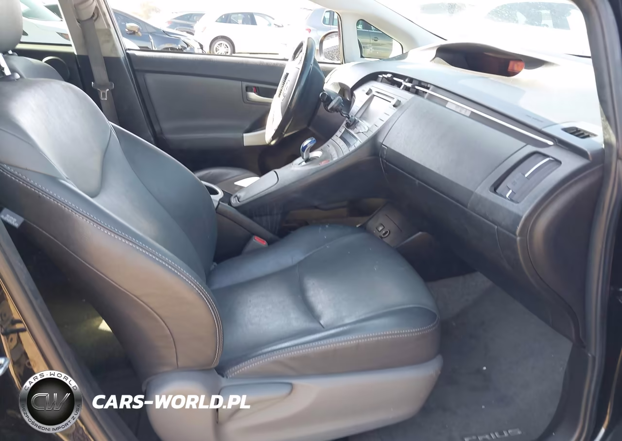 2014 Toyota Prius Four VIN:JTDKN3DU2E1771019 - 5