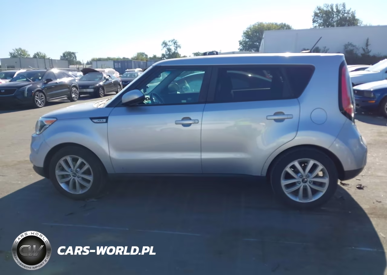 2018 Kia Soul + VIN:KNDJP3A59J7605610 - 14