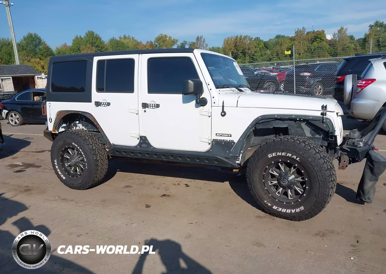 2012 Jeep Wrangler Unlimited Sport VIN:1C4BJWDG3CL119244 - 13