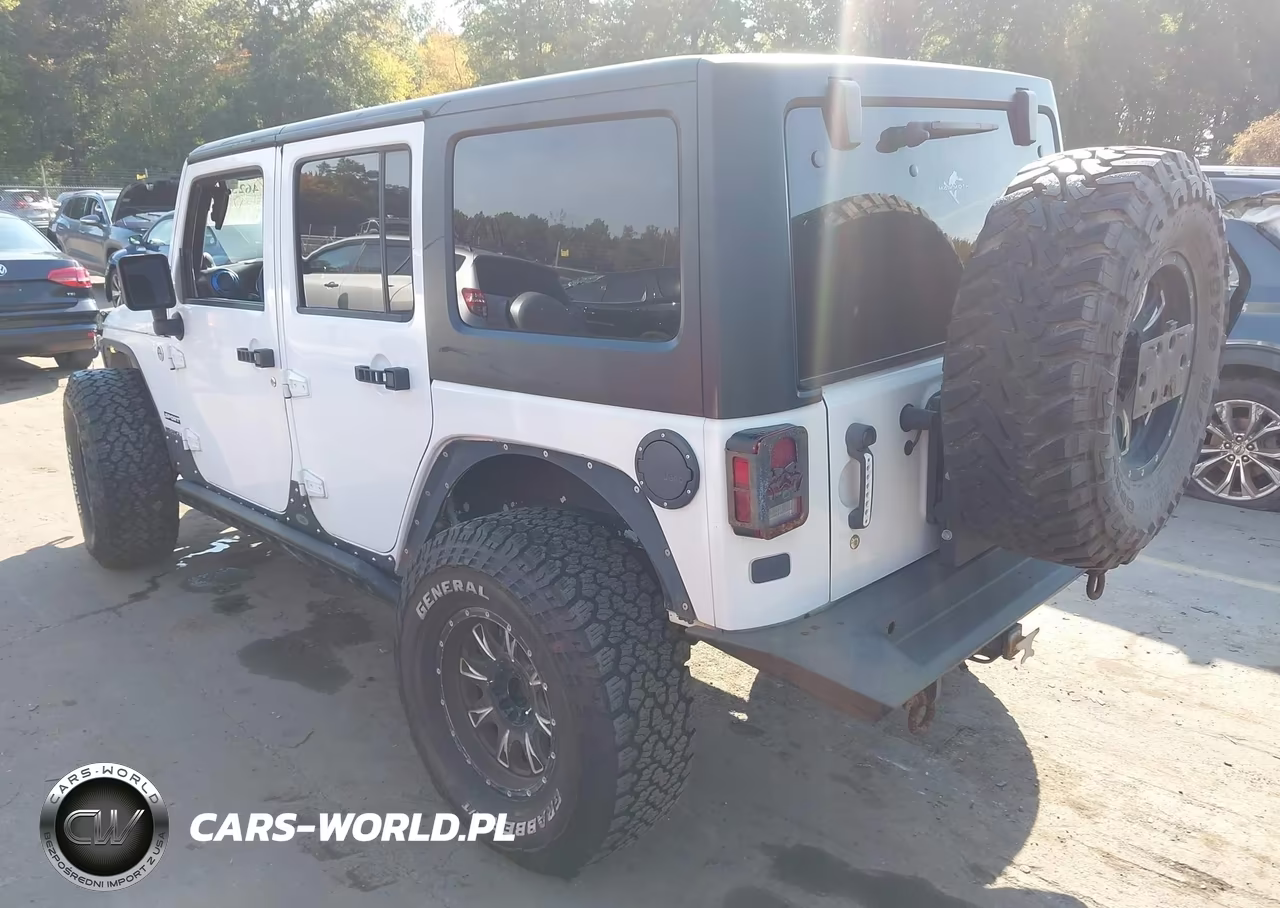 2012 Jeep Wrangler Unlimited Sport VIN:1C4BJWDG3CL119244 - 3
