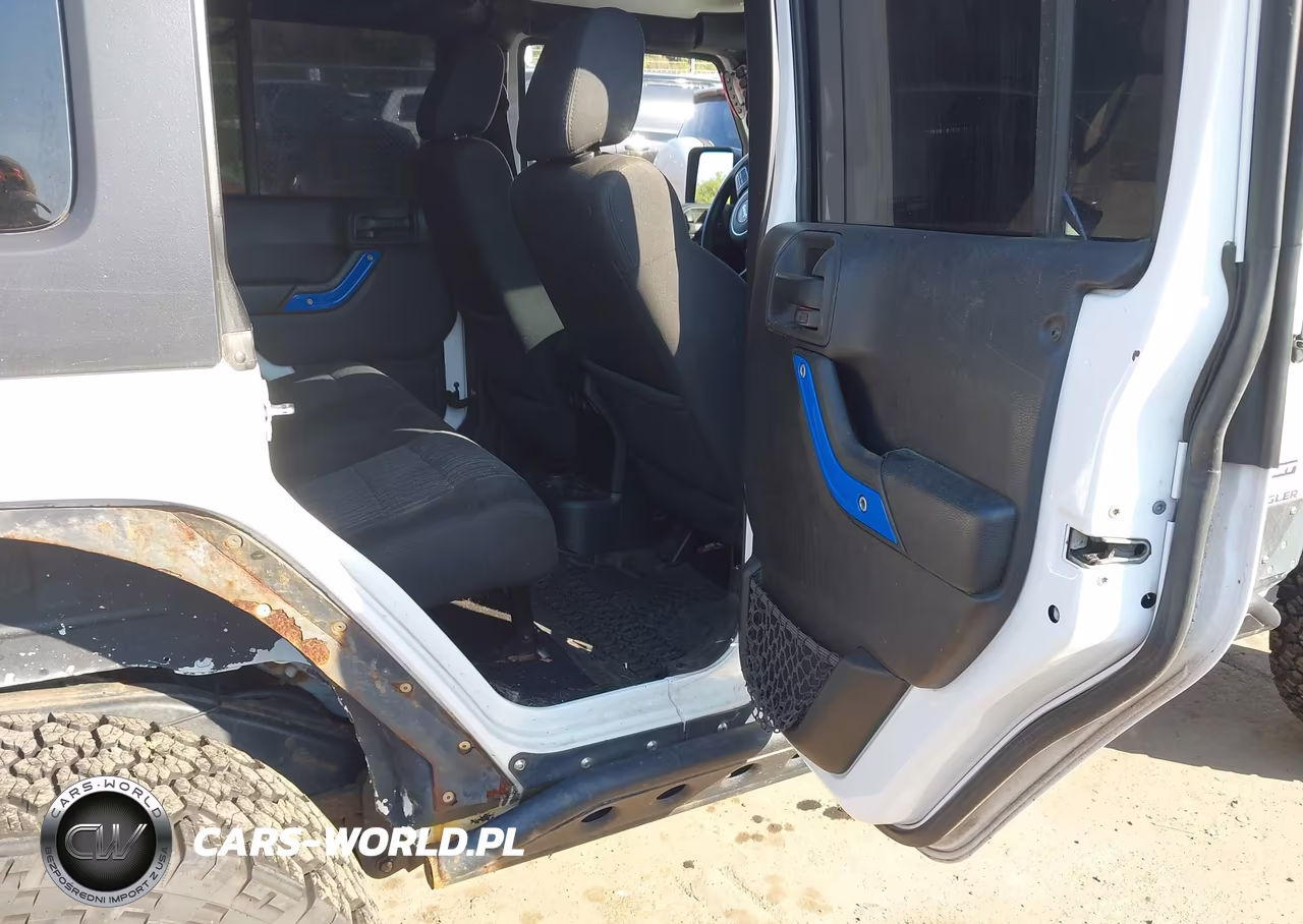 2012 Jeep Wrangler Unlimited Sport VIN:1C4BJWDG3CL119244 - 8
