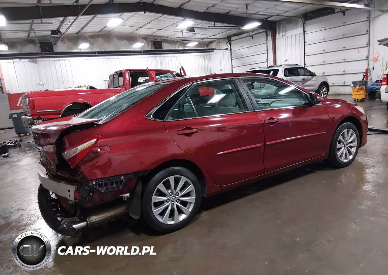 2017 Toyota Camry Xle VIN:4T1BF1FK1HU774330 - 4