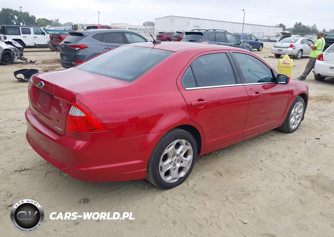 2011 Ford Fusion Se VIN:3FAHP0HG1BR271710 - 4