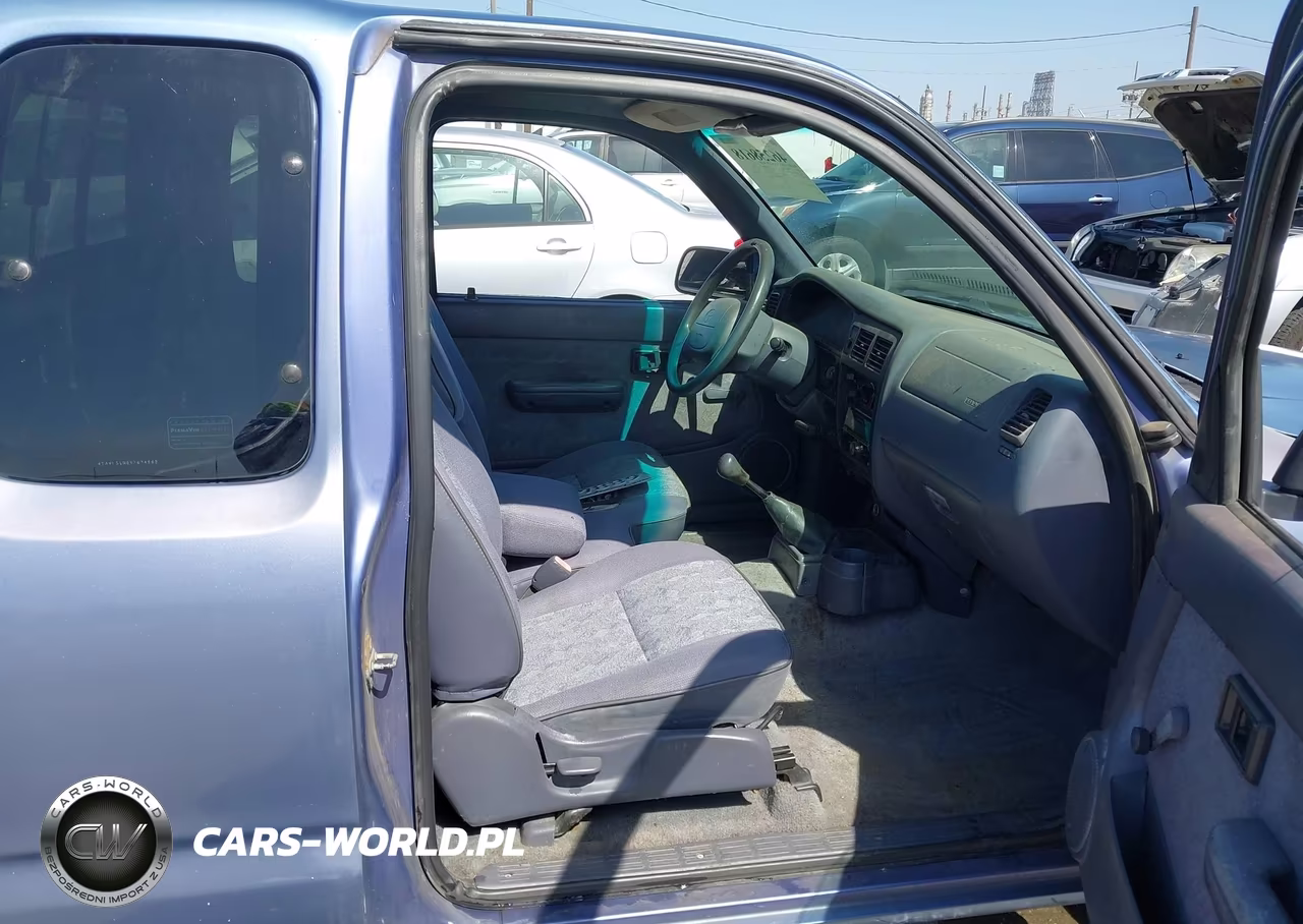 2000 Toyota Tacoma VIN:4TAVL52N6YZ674952 - 5
