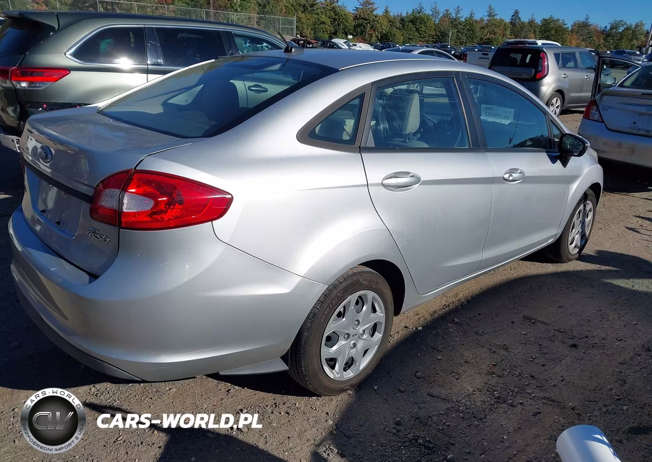 2011 Ford Fiesta S VIN:3FADP4AJ0BM161479 - 4