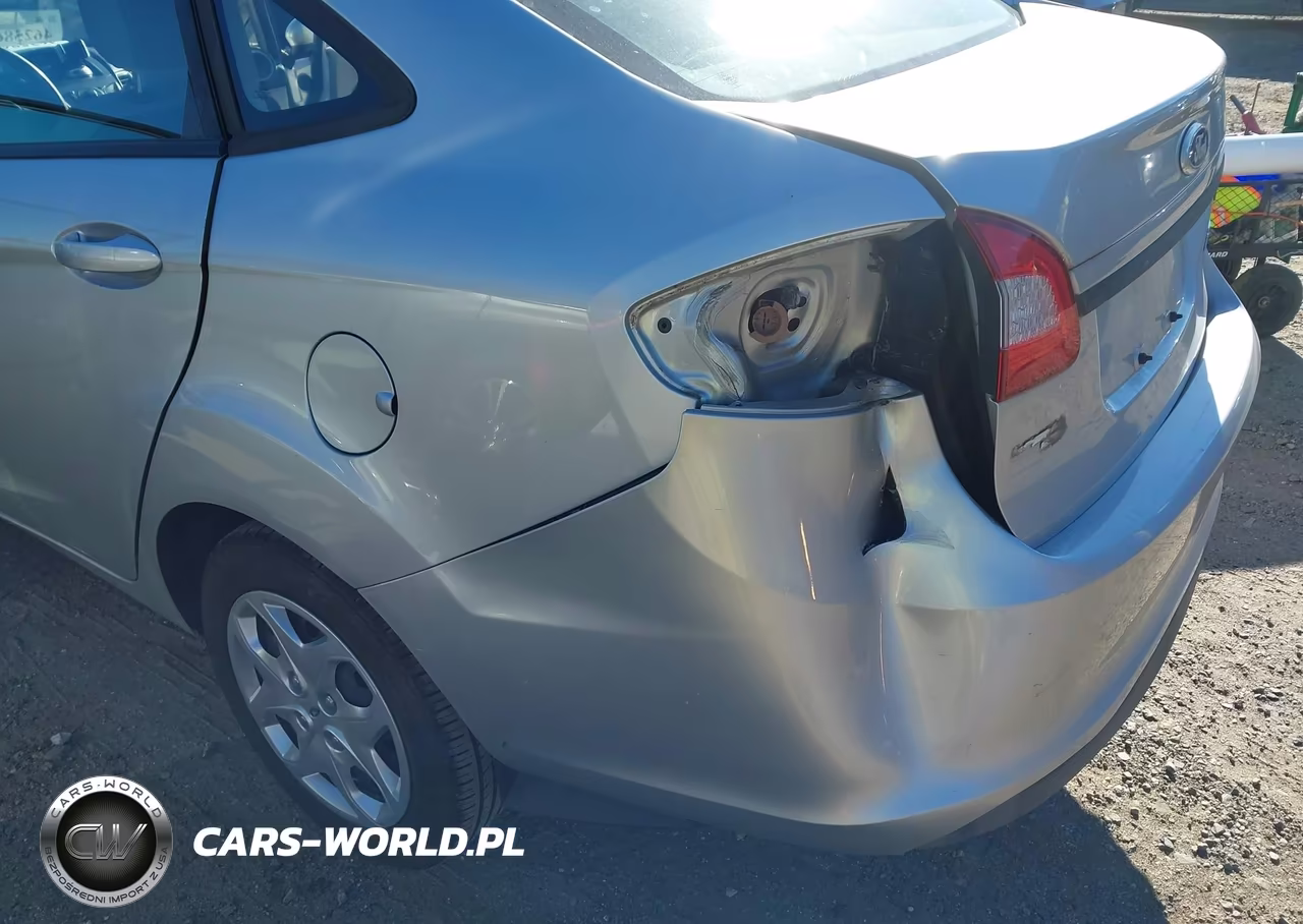 2011 Ford Fiesta S VIN:3FADP4AJ0BM161479 - 6