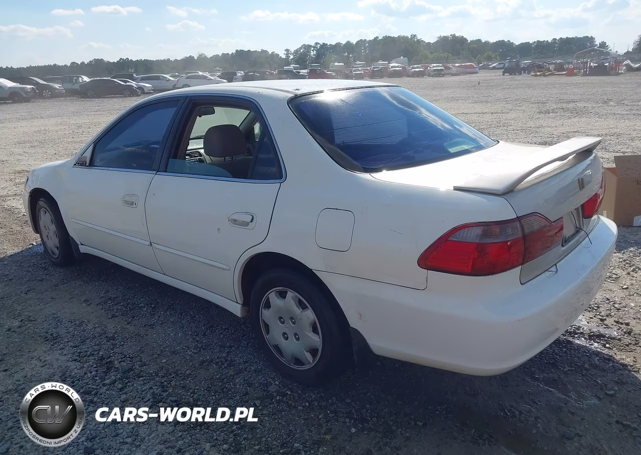 2000 Honda Accord 2.3 Lx VIN:1HGCG5647YA026781 - 3