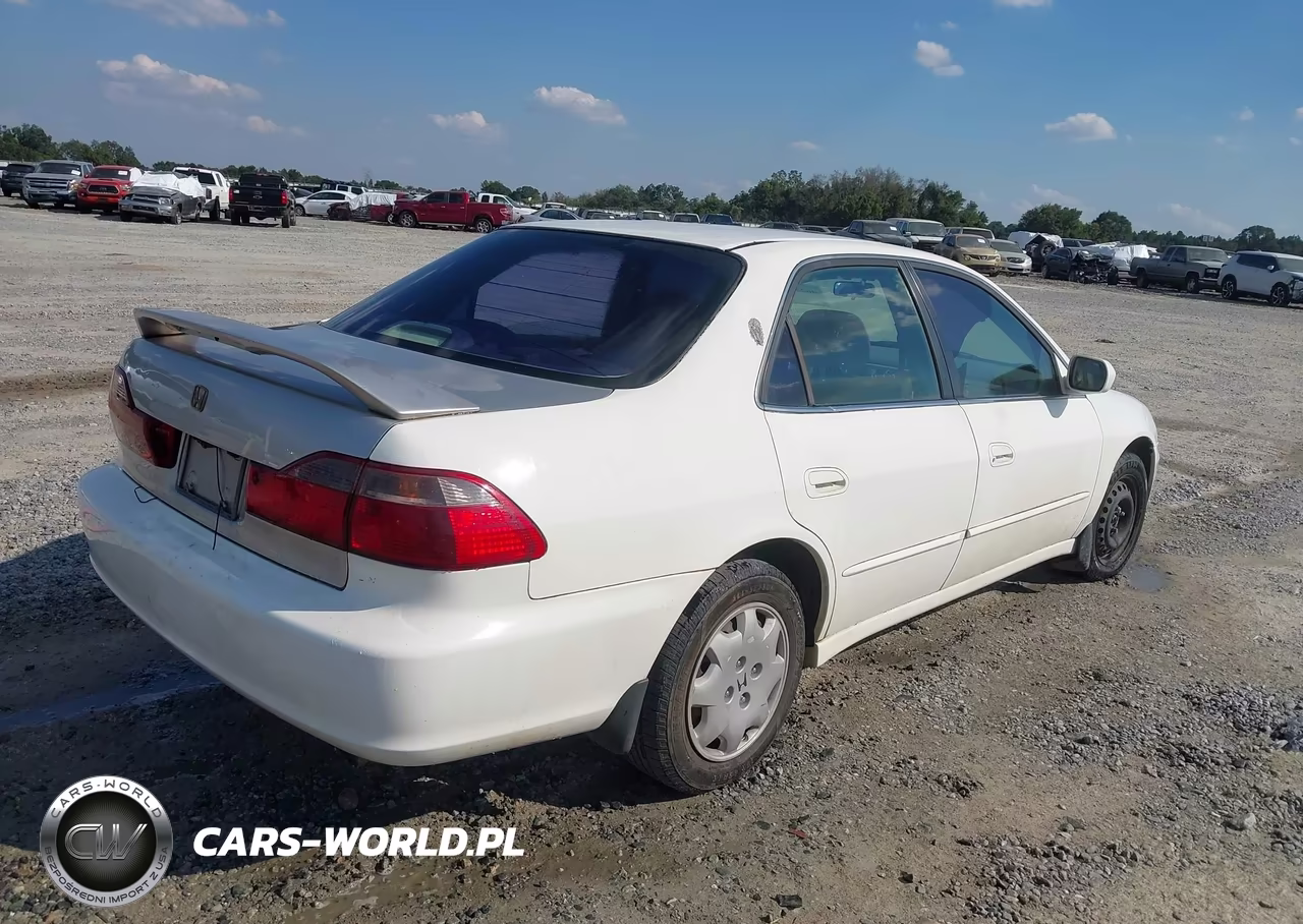 2000 Honda Accord 2.3 Lx VIN:1HGCG5647YA026781 - 4