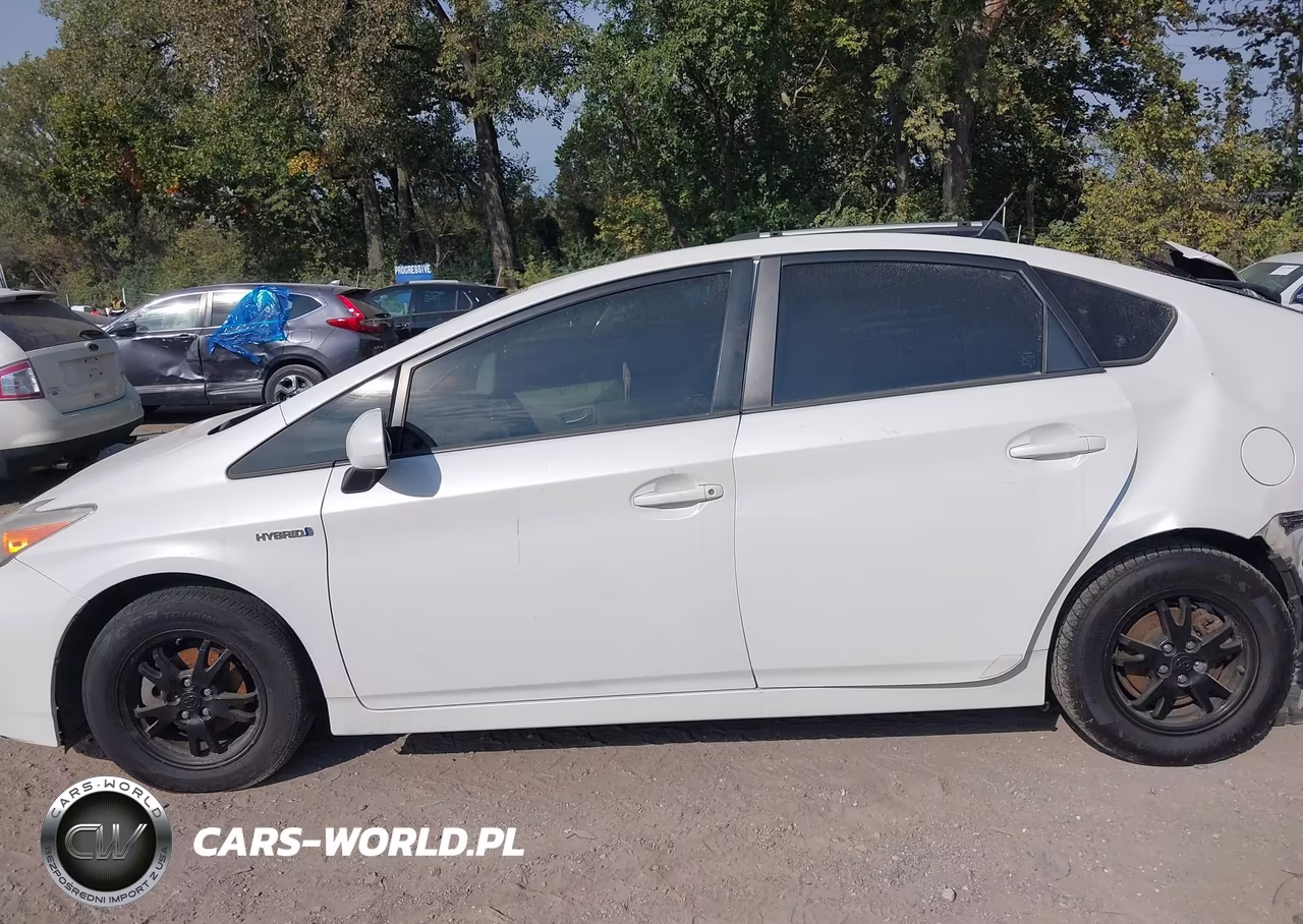 2012 Toyota Prius Three VIN:JTDKN3DUXC5492231 - 14