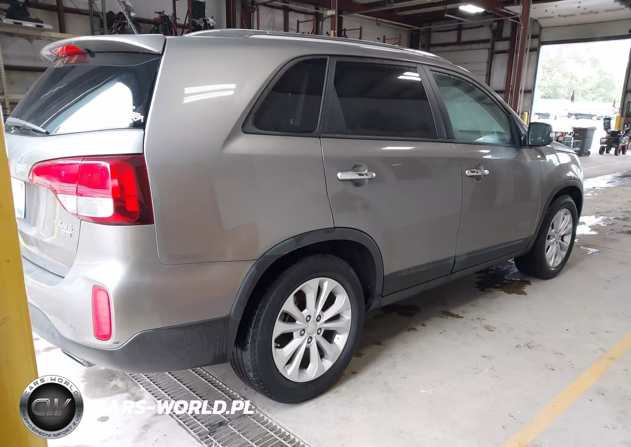 2014 Kia Sorento Ex V6 VIN:5XYKU4A73EG491794 - 4