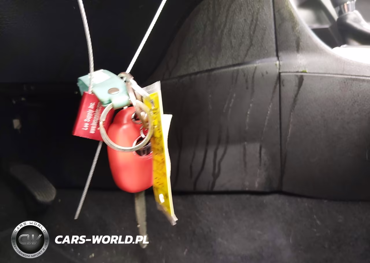 2018 Toyota Corolla Le VIN:5YFBURHE9JP781688 - 11