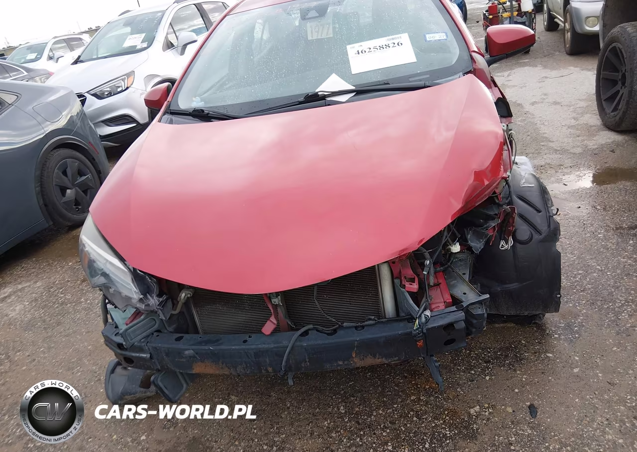 2018 Toyota Corolla Le VIN:5YFBURHE9JP781688 - 12