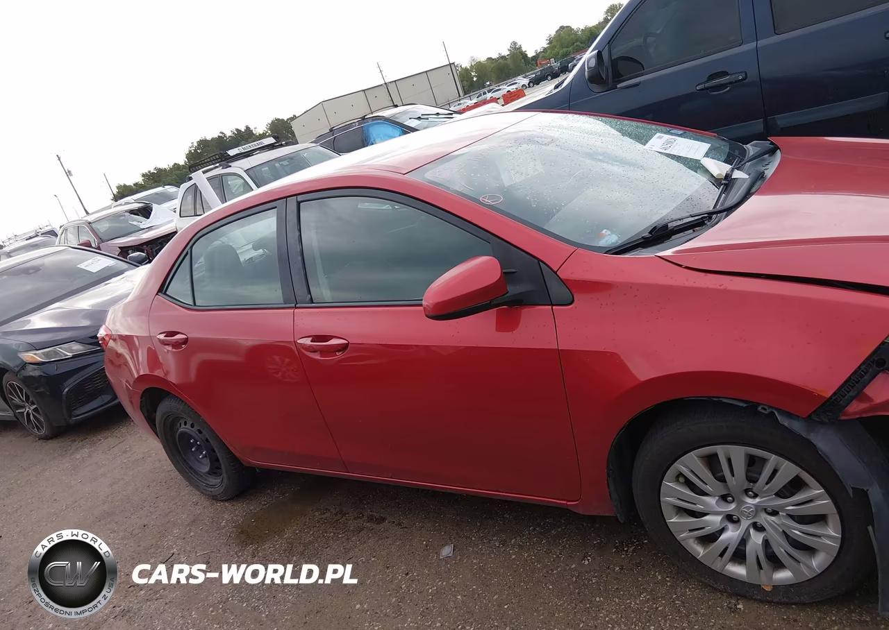 2018 Toyota Corolla Le VIN:5YFBURHE9JP781688 - 13