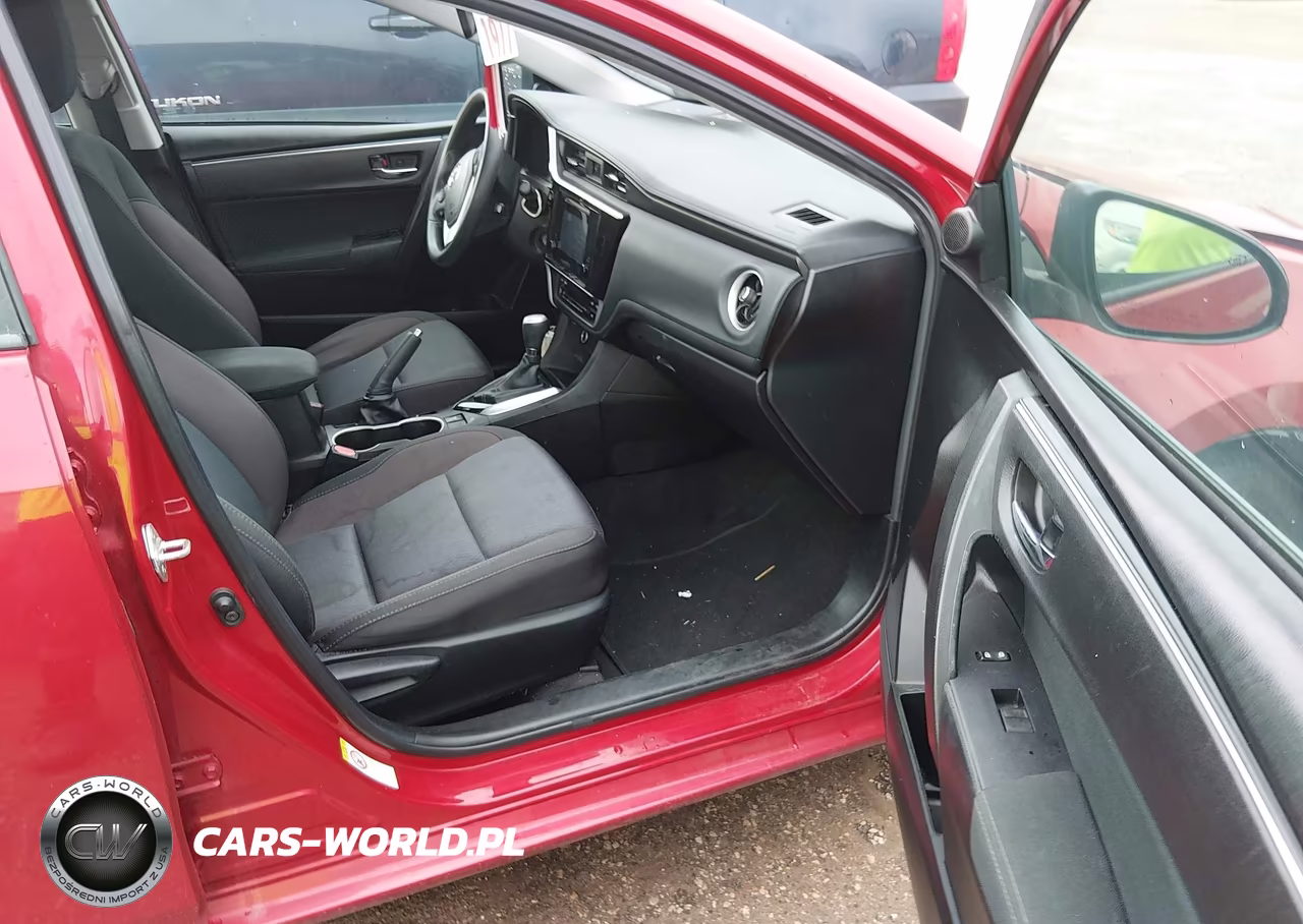 2018 Toyota Corolla Le VIN:5YFBURHE9JP781688 - 5