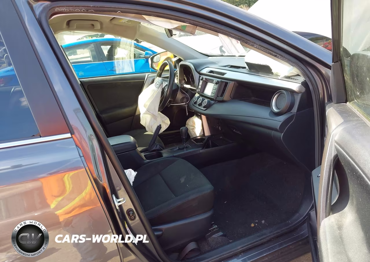 2018 Toyota Rav4 Le VIN:JTMBFREV4JJ212900 - 5