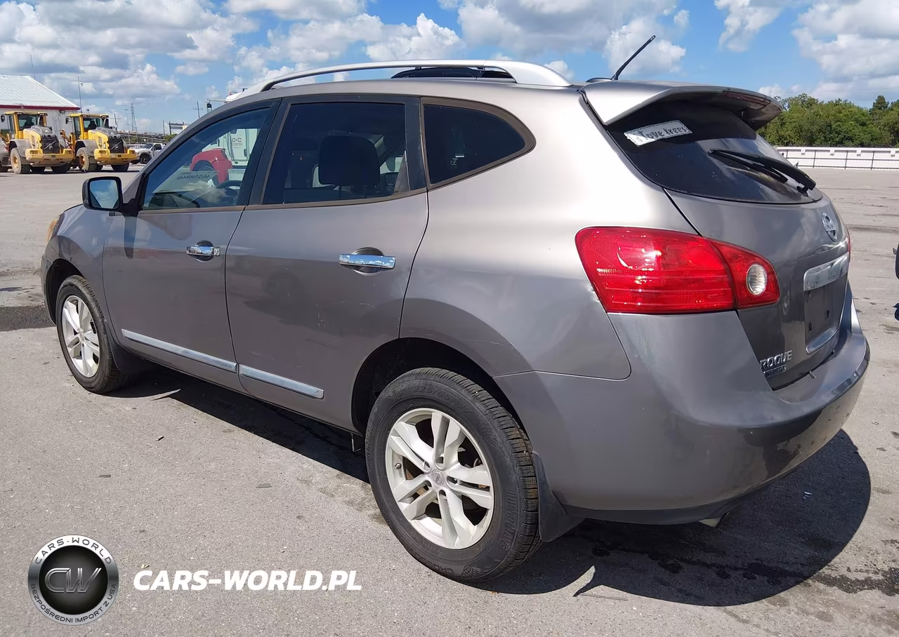 2015 Nissan Rogue Select S VIN:JN8AS5MT9FW163305 - 3