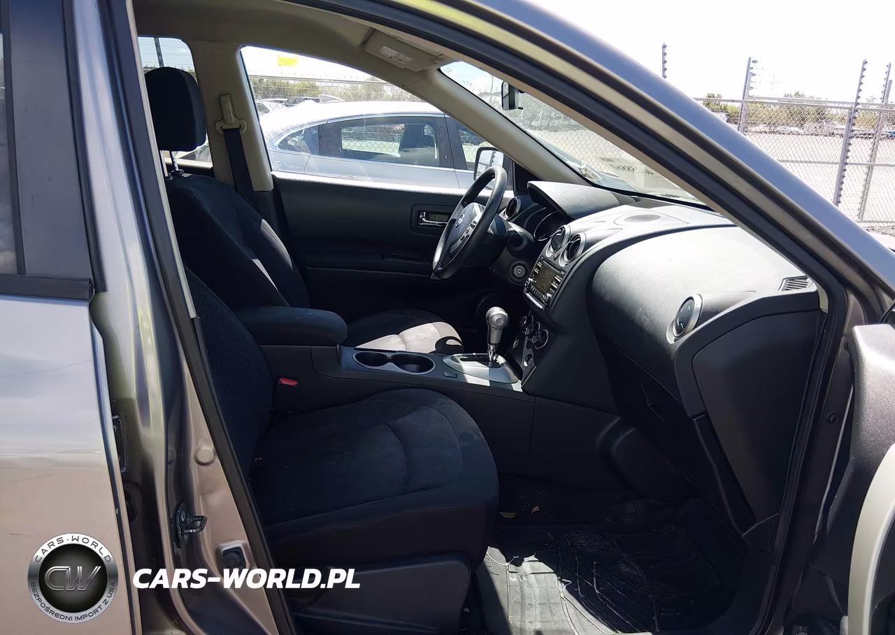 2015 Nissan Rogue Select S VIN:JN8AS5MT9FW163305 - 5