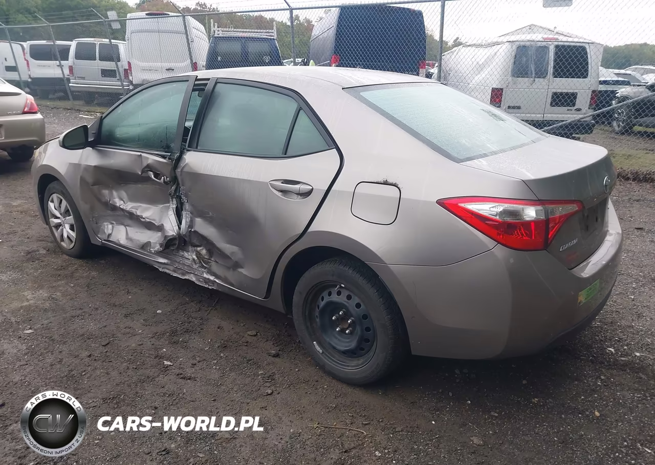2016 Toyota Corolla Le VIN:2T1BURHE8GC730935 - 3