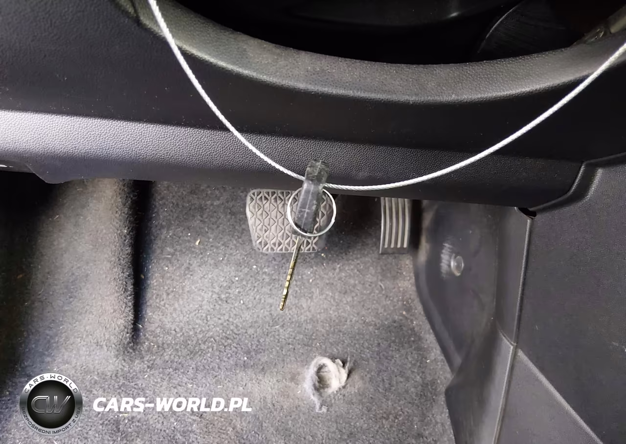 2013 Mazda Mazda5 Sport VIN:JM1CW2BL6D0150540 - 11