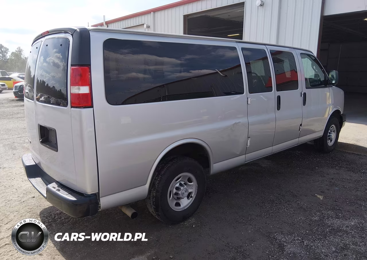2019 Chevrolet Express 3500 Ls VIN:1GAZGNFG7K1357928 - 4