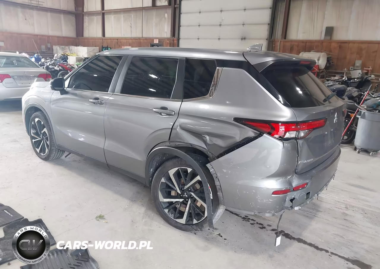 2022 Mitsubishi Outlander Black Edition S-Awc-Se 2.5 S-Awc-Se Launch Edition S-Awc VIN:JA4J4UA84NZ048716 - 3