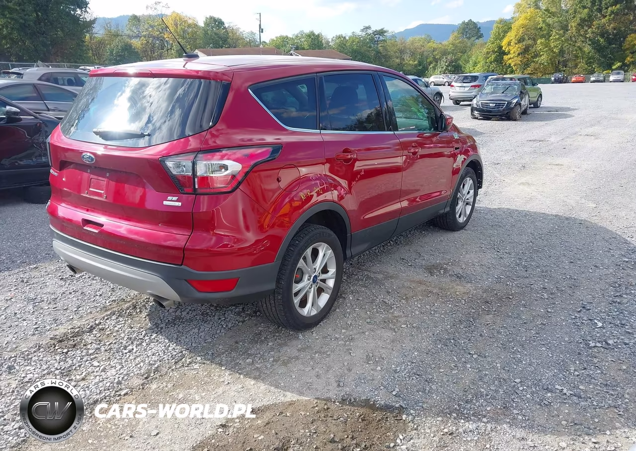2017 Ford Escape Se VIN:1FMCU0GD2HUE63509 - 4