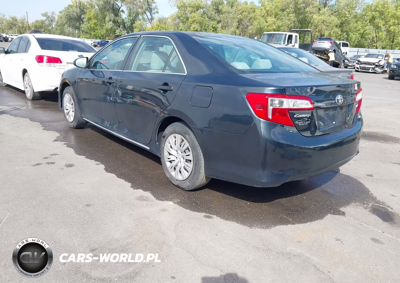 2014 Toyota Camry Le VIN:4T1BF1FK4EU309469 - 3