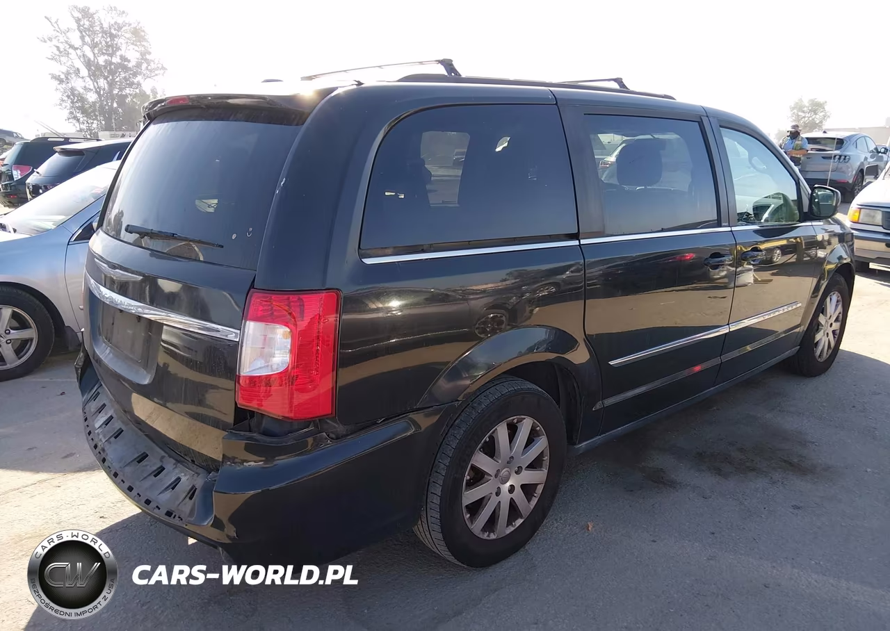 2013 Chrysler Town & Country Touring VIN:2C4RC1BG0DR821545 - 4