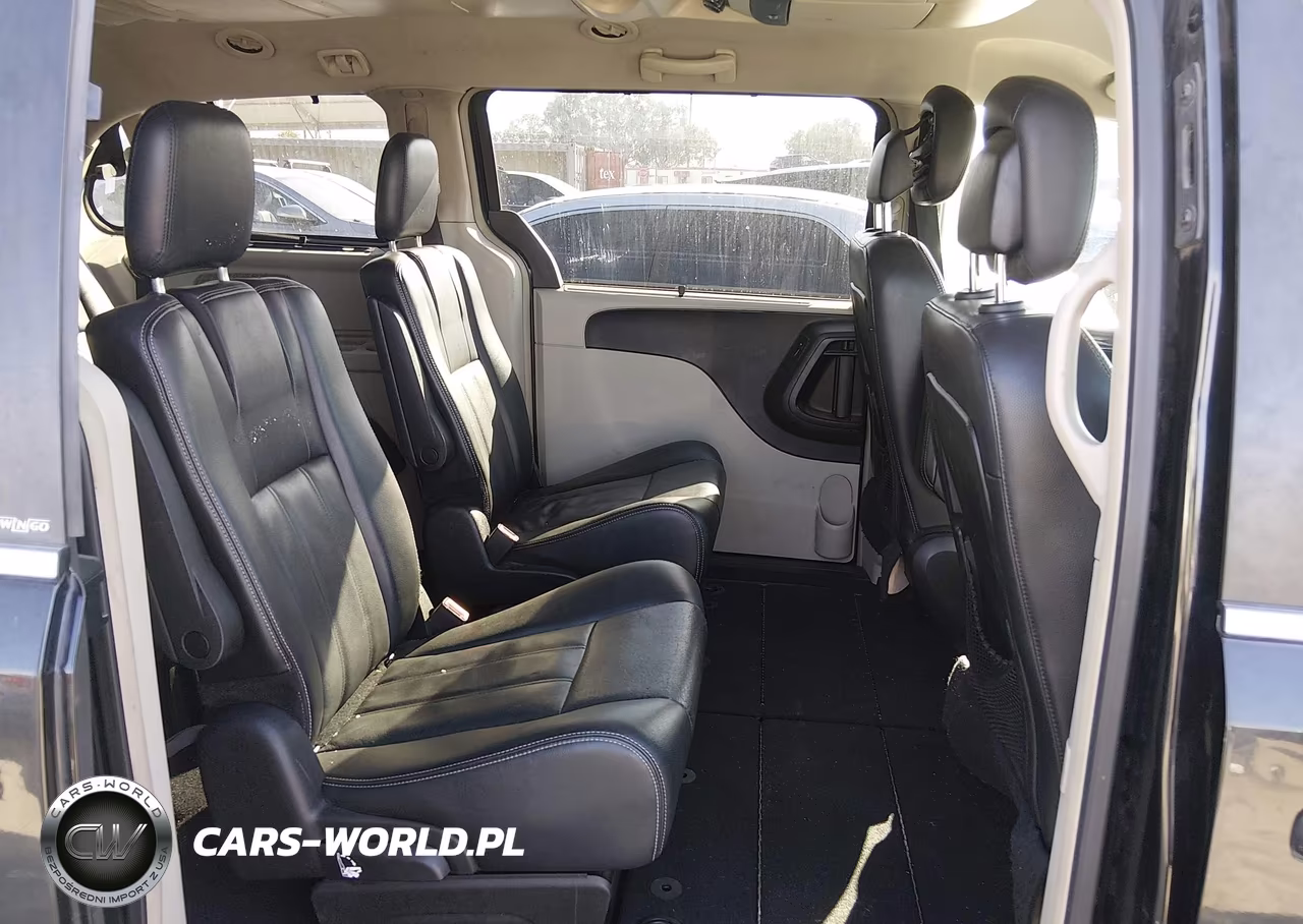 2013 Chrysler Town & Country Touring VIN:2C4RC1BG0DR821545 - 8
