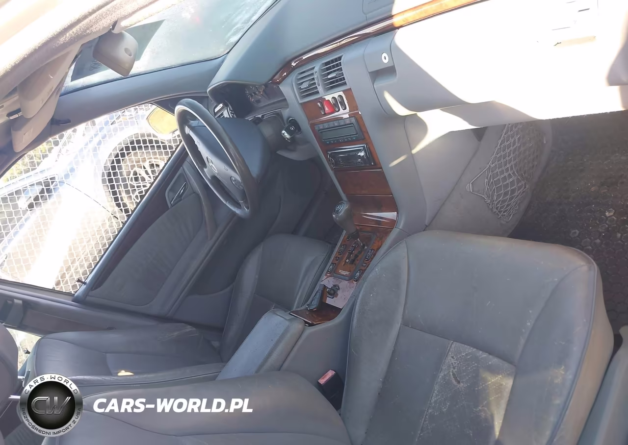 2000 Mercedes E Class VIN:WDBJH65JXYA979533 - 5