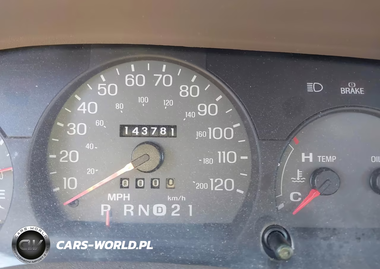 2002 Mercury Grand Marquis Ls VIN:2MEFM75W52X646495 - 12