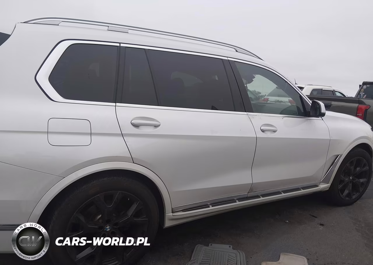 2025 BMW X7 xDrive40I VIN:5UX23EM03S9Z24646 - 13