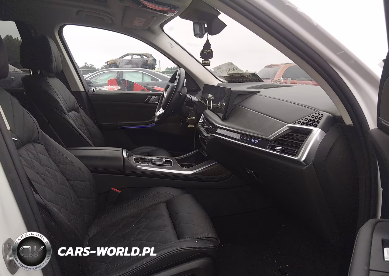 2025 BMW X7 xDrive40I VIN:5UX23EM03S9Z24646 - 5