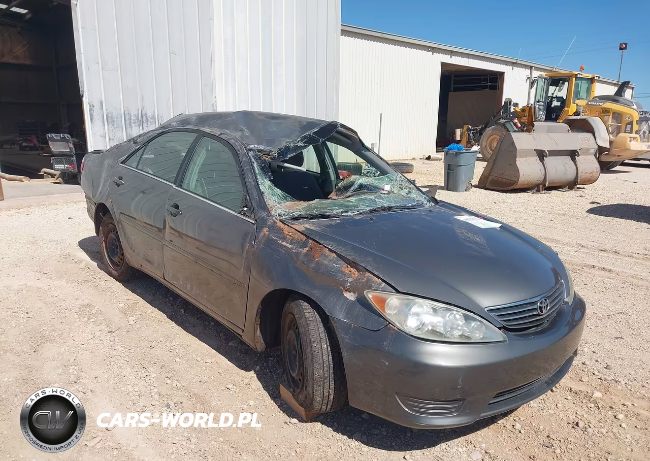 2005 Toyota Camry Le