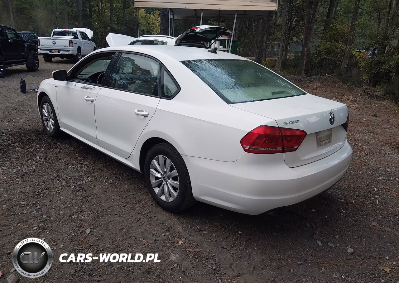 2015 Volkswagen Passat 1.8T Wolfsburg Edition VIN:1VWAS7A36FC068887 - 3