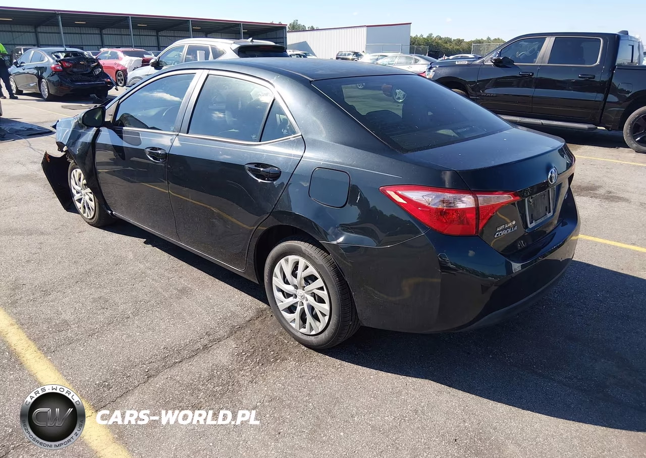 2019 Toyota Corolla Le VIN:2T1BURHE7KC204854 - 3