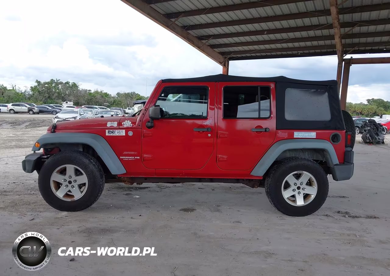 2011 Jeep Wrangler Unlimited Sport VIN:1J4BA3H18BL528319 - 14