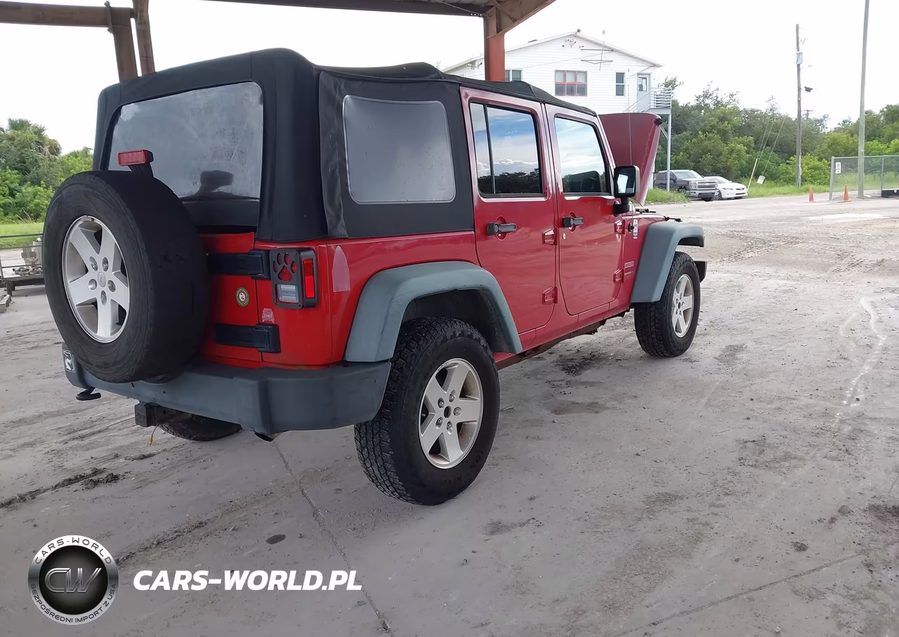 2011 Jeep Wrangler Unlimited Sport VIN:1J4BA3H18BL528319 - 4