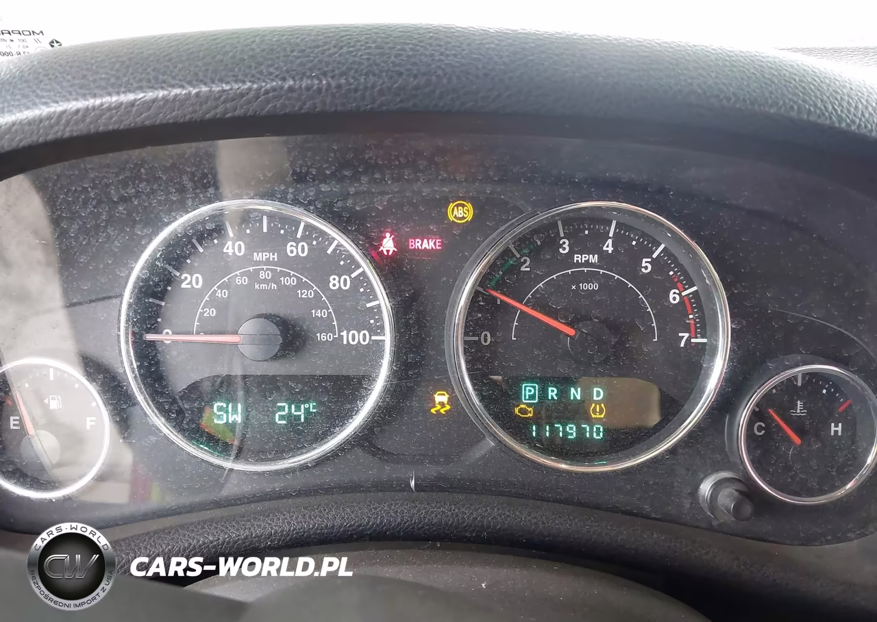 2011 Jeep Wrangler Unlimited Sport VIN:1J4BA3H18BL528319 - 7