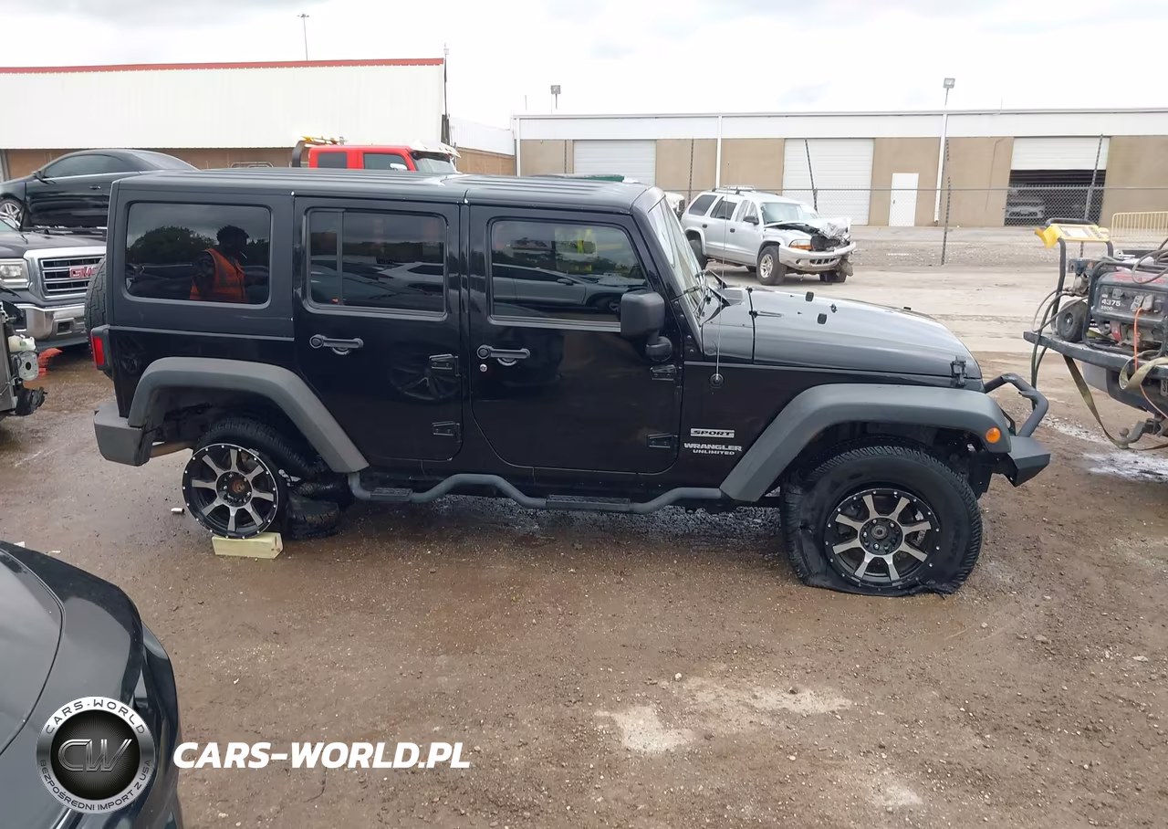 2017 Jeep Wrangler Unlimited Sport 4X4 VIN:1C4BJWDG7HL732281 - 13
